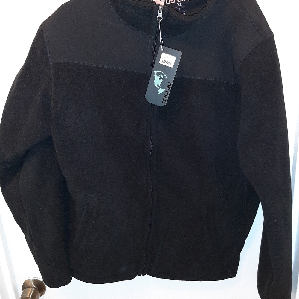 US LIFE MEN'S SWEATERS. XL. NEW WITH TAG. BLACK